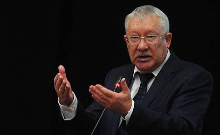 Олег Морозов: Президент должен уметь разговаривать с собственной страной