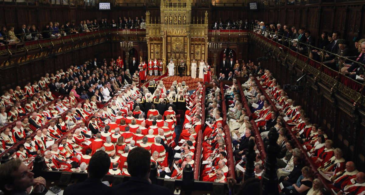 Палата лордов Великобритании выступила за расширение диалога с Россией
