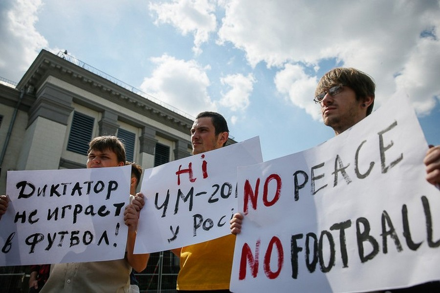 Украинцы и крымские татары собрались сорвать ЧМ по футболу в России