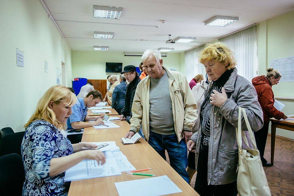 Почему колебания избирательных рейтингов временны и закономерны? Почему колебания избирательных рейтингов временны и закономерны?