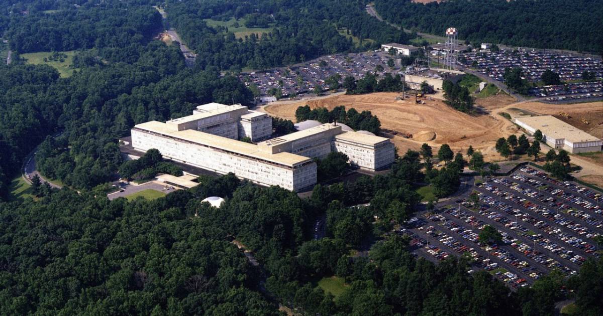 Главы российских спецслужб посетили США. Конгресс требует объяснений Главы российских спецслужб посетили США. Конгресс требует объяснений