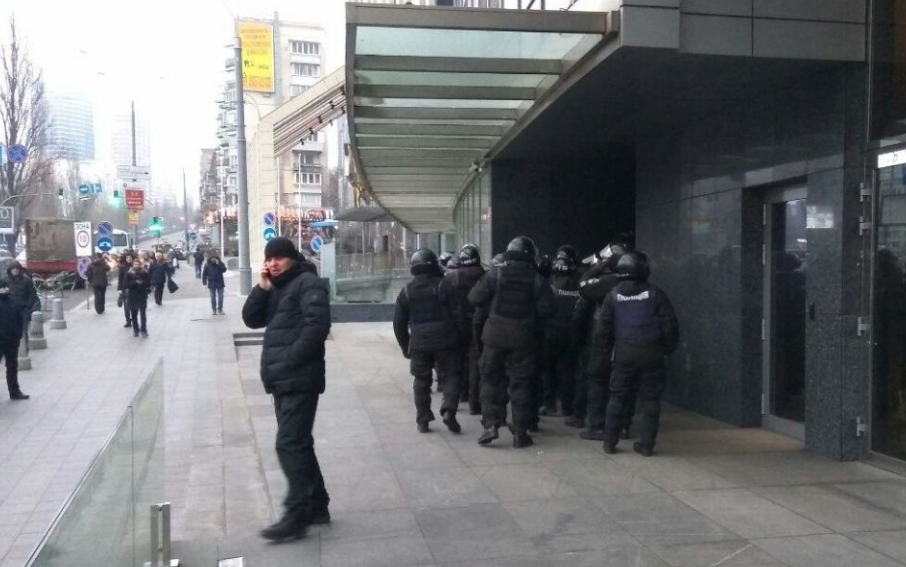 Атака на «Вести»: как власти Украины атакуют оппозиционную прессу в Киеве