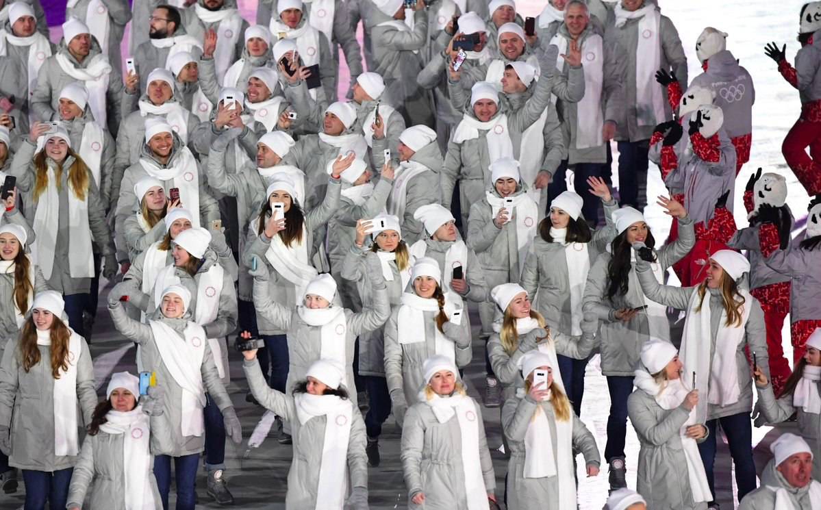 «Наши» Олимпийцы: счастливая колонна военнопленных