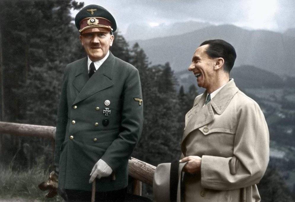 Обыкновенная «демократия»: Франция идет стопами Гитлера