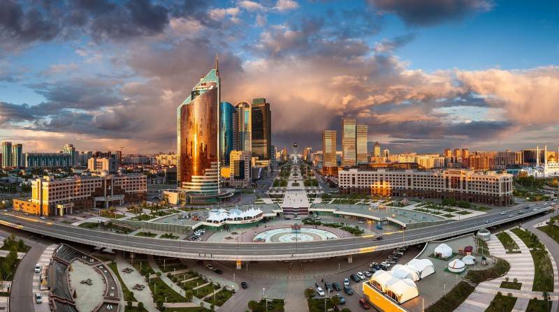 Языковая политика Казахстана английский — третий государственный