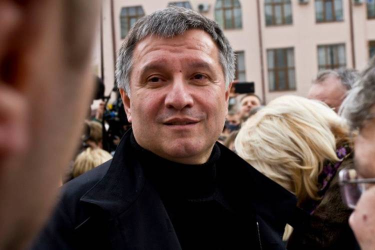 Аваков требует заседания Кабмина по поводу решения Шевченковского суда Аваков требует заседания Кабмина по поводу решения Шевченковского суда