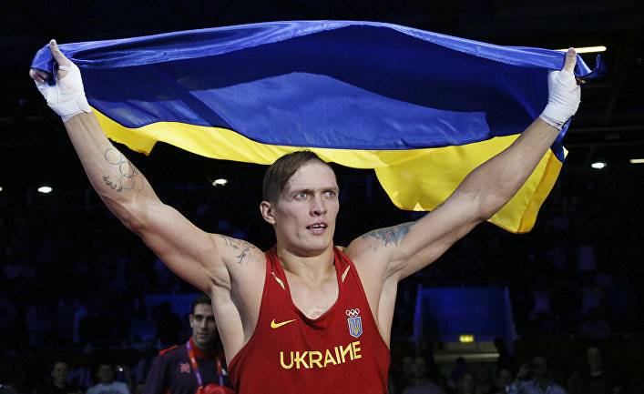 Усик объяснил украинцам, что такое патриотизм: крик «Слава Украине» - не то