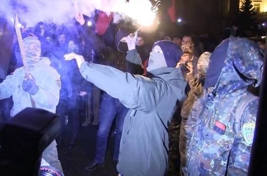 Нападения на Донбасс не будет, Киев станет эпицентром беспорядков Нападения на Донбасс не будет, Киев станет эпицентром беспорядков