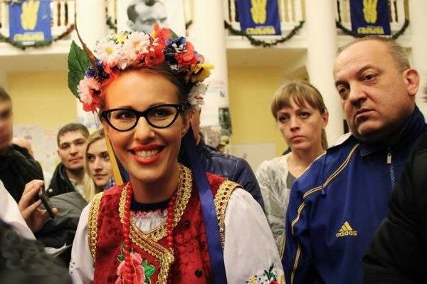 Климкин-Собчак: с праздником, шизофреничка Климкин-Собчак: с праздником, шизофреничка