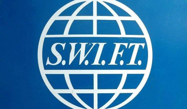 Отключение от SWIFT и арест активов: стали известны санкции Лондона