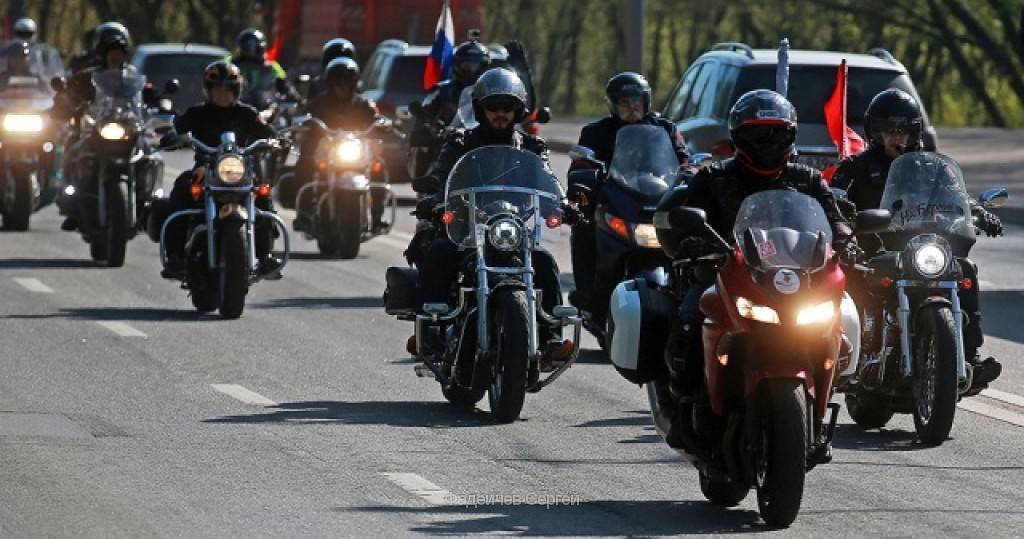 Власти Боснии испугались байкеров из России