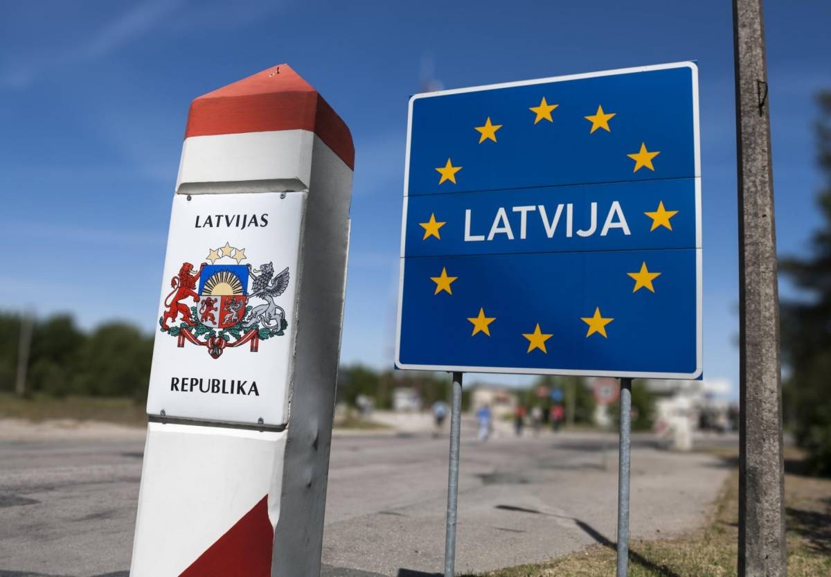 Не задумываясь: за год от гражданства Латвии отказались больше 200 человек