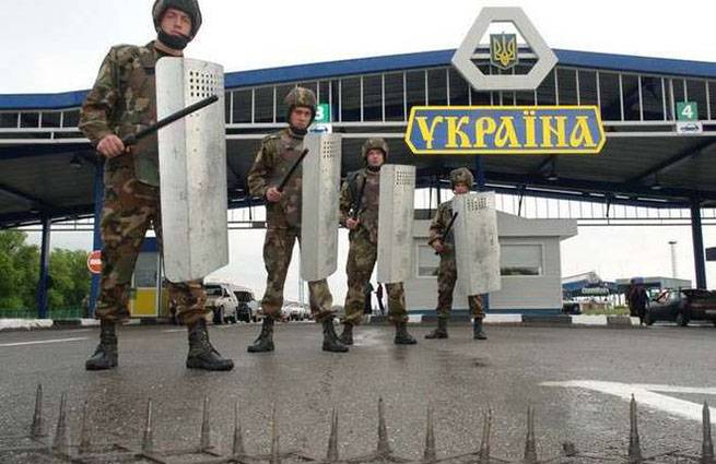 Украина решила усложнить переход границы россиянам: причины и последствия