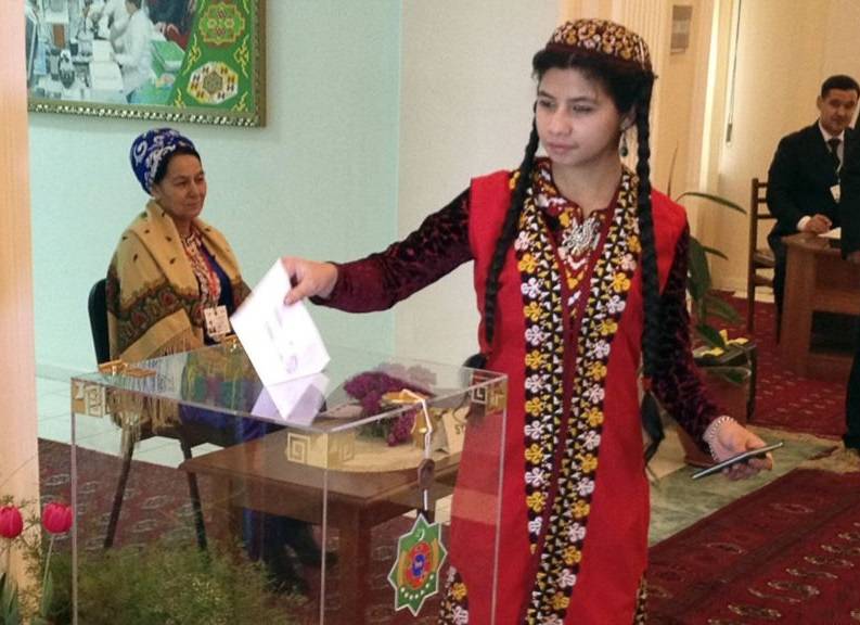 Явка на выборах в Туркменистане, по данным властей, превысила 90%