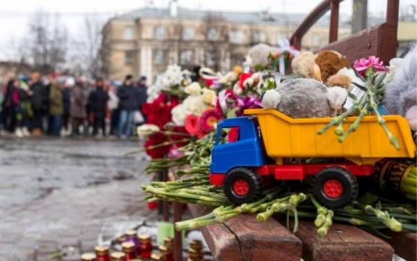 Украинцы выразили соболезнования россиянам после трагедии в Кемерово