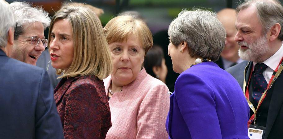Высылка российских дипломатов может очень дорого обойтись Меркель