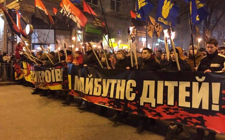 Агрессивное меньшинство установило на Украине диктатуру Агрессивное меньшинство установило на Украине диктатуру
