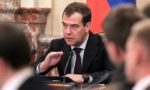 Почему Медведеву как премьер-министру нет альтернативы Почему Медведеву как премьер-министру нет альтернативы