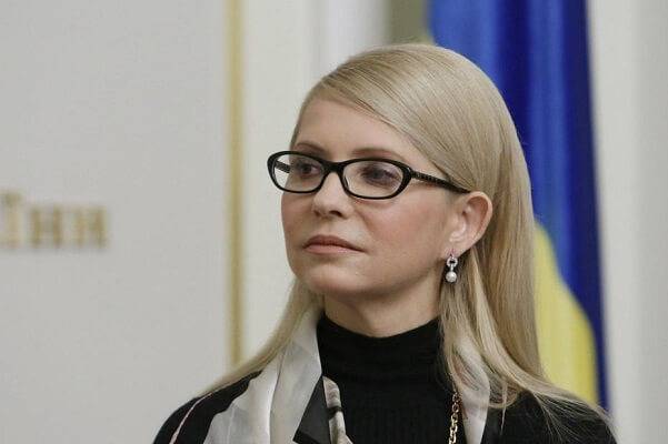 Тимошенко в Раде: Перестаньте быть марионетками Порошенко и примите законы