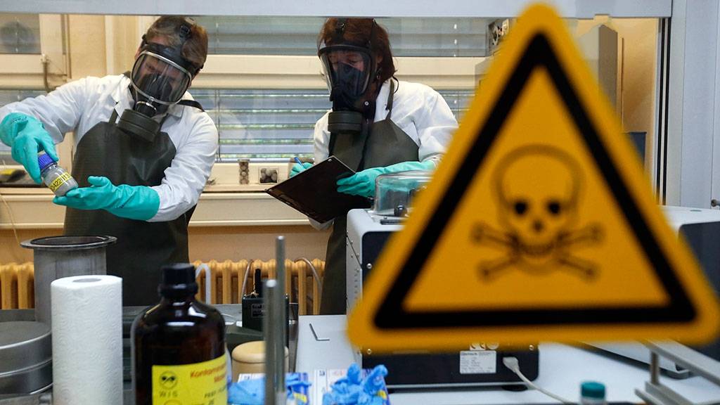 Британские химики сняли с себя ответственность за «маразм» своего правительства