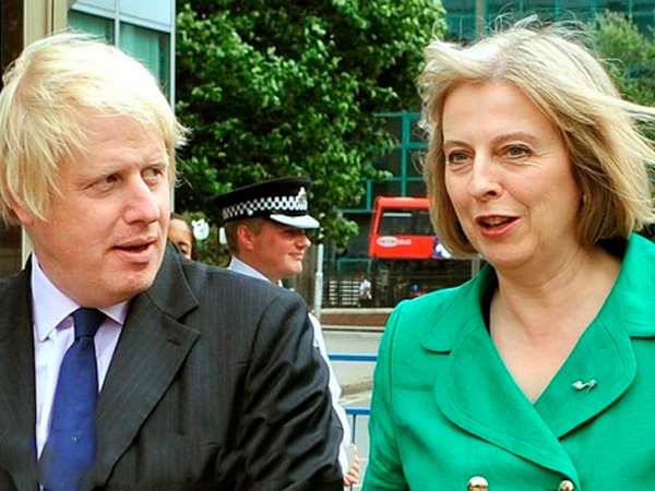 После позора Лондона CМИ Британии высмеяли позицию Терезы Мей и Джонсона