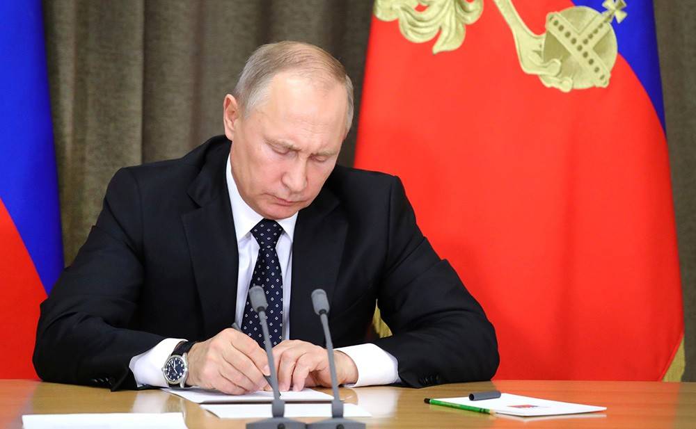 Американские генерал и масон получили награды от Путина Американские генерал и масон получили награды от Путина
