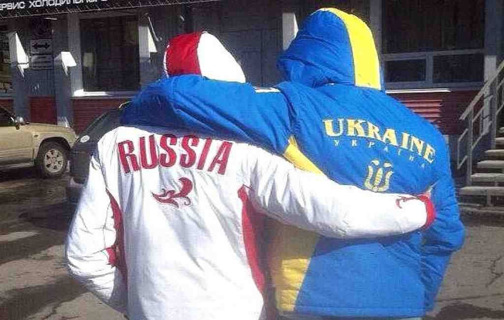 Я из России, давайте обнимемся?