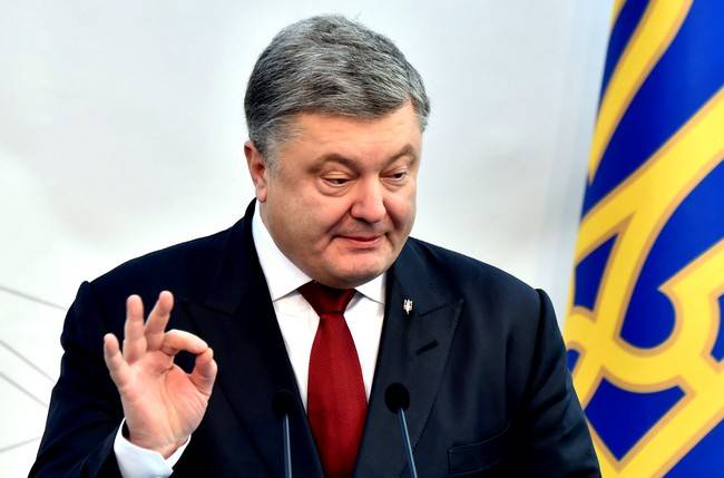 Порошенко выступил с хамским обращением к Путину и россиянам