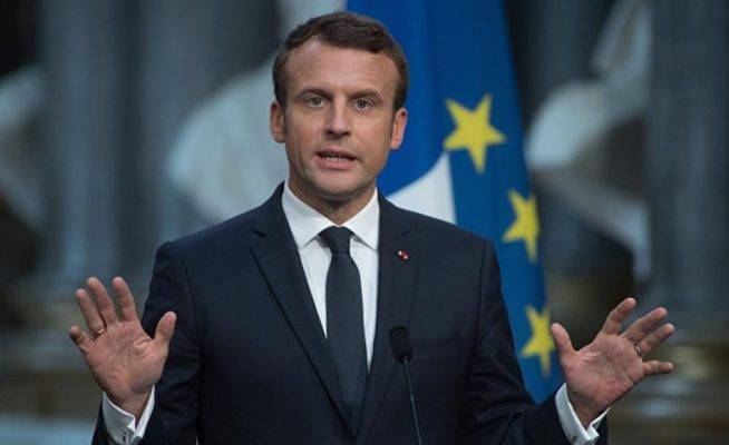 «Остановите Макрона»: французы ополчились на власть после удара по Сирии