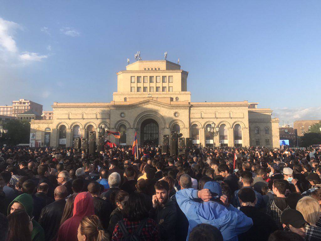 Народ Армении протестует против дикого капитализма и несправедливости
