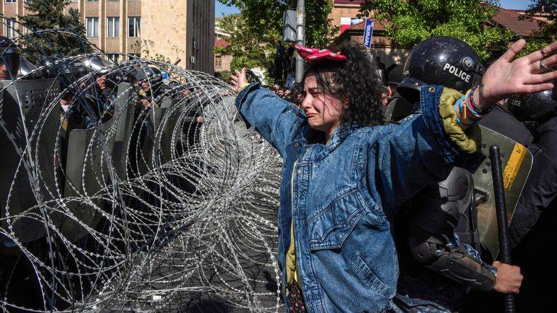 Из Украины: Как Ереван идет по стопам Киева