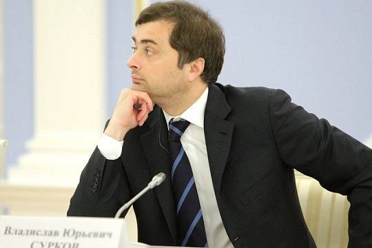 Кому Кремль поручит договориться с Киевом: Сурков теряет свои полномочия?