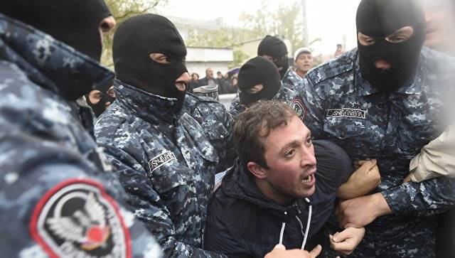 Провал «бархатной революции» в Армении. Власти перешли к жестким мерам