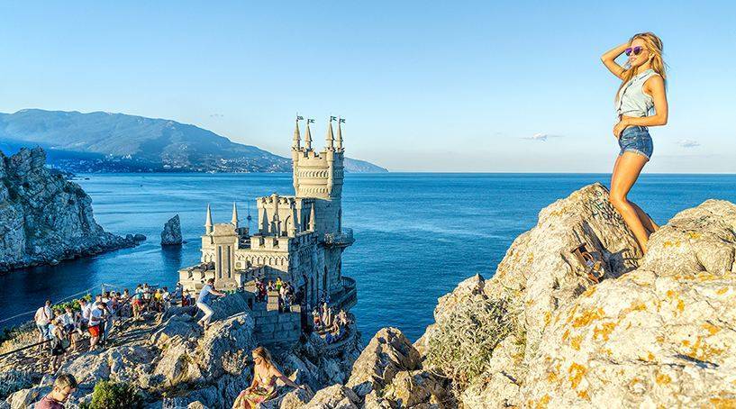 Иностранцы удивились жизни в Крыму: «Слава Богу, мы в России» Иностранцы удивились жизни в Крыму: «Слава Богу, мы в России»