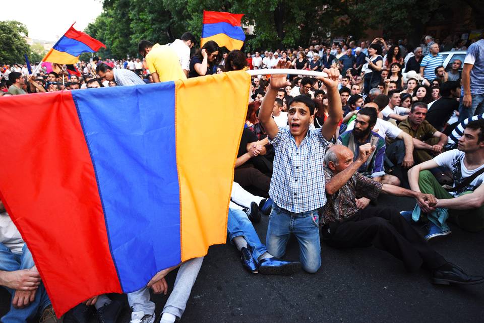 Ереван: громкая отставка