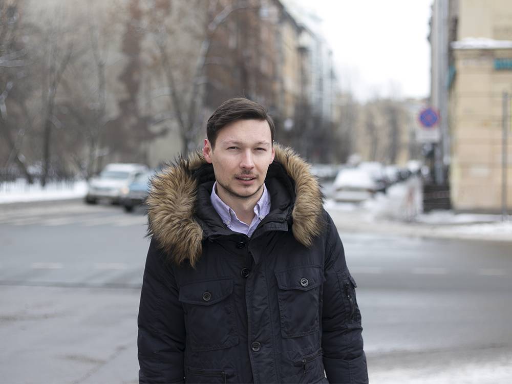 Дорогие машины и трезвая молодежь: Румын рассказал о жизни в России