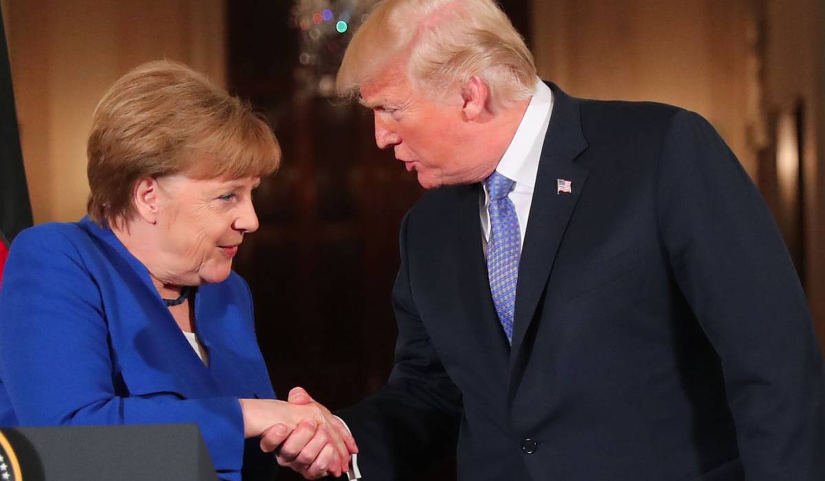 Меркель и Макрон начали плясать под дудку Трампа Меркель и Макрон начали плясать под дудку Трампа
