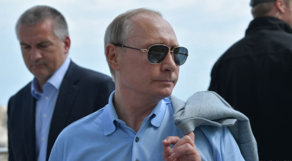 Путин и рваные паруса нэзалэжности Путин и рваные паруса нэзалэжности
