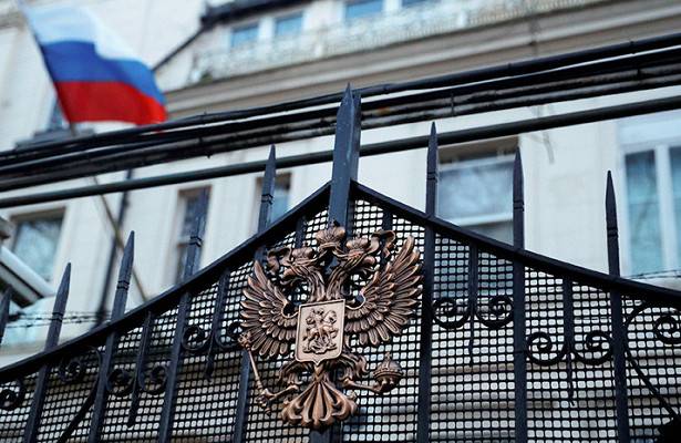 Перед приглашением посла России британцам следовало бы навести справки Перед приглашением посла России британцам следовало бы навести справки