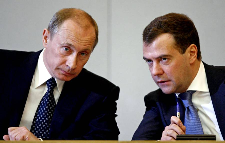 Путин нашел, кто подставит Медведеву плечо в правительстве