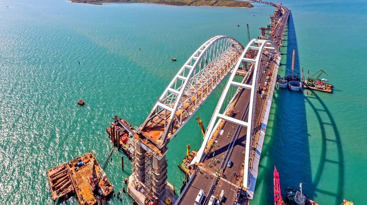 Крымский мост и Украина: смотреть больно, а приходится