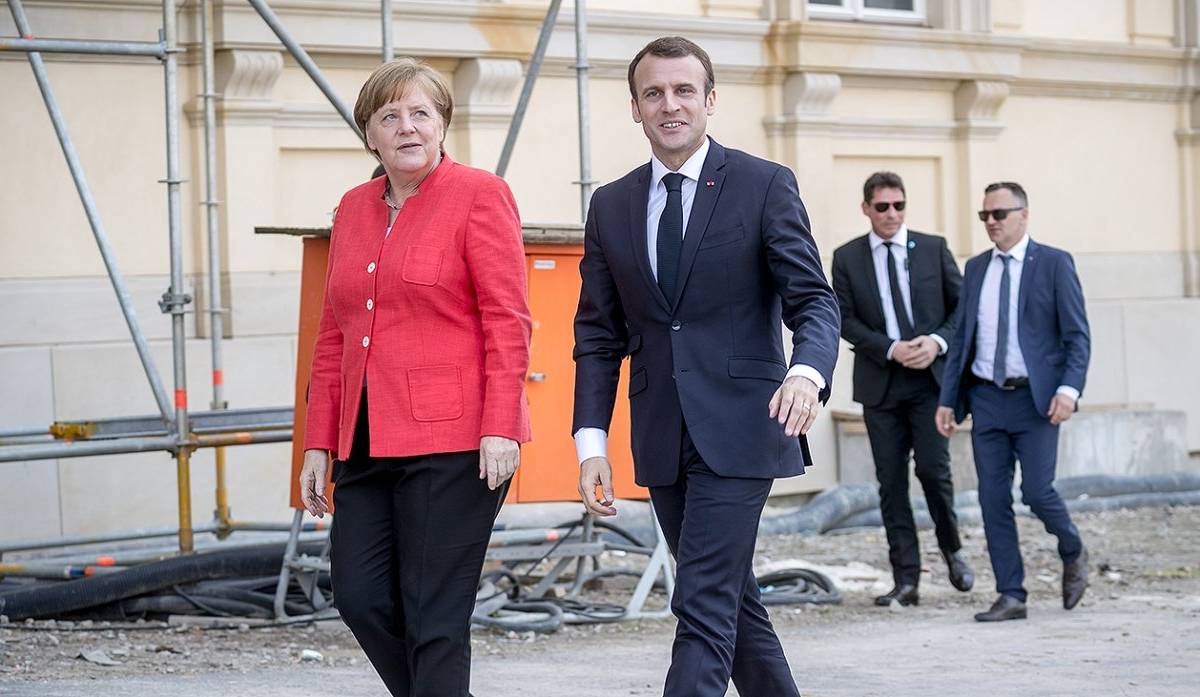Меркель и Макрон отказались выйти с Порошенко к журналистам