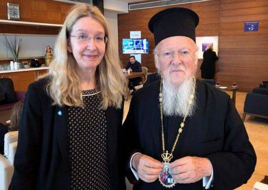 Украинские националисты оказывают давление на Варфоломея I