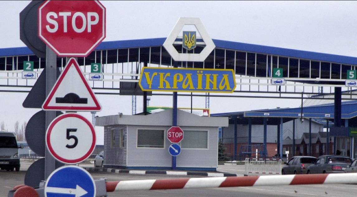 Киев стягивает силовиков и готовит провокацию на границе с Крымом Киев стягивает силовиков и готовит провокацию на границе с Крымом