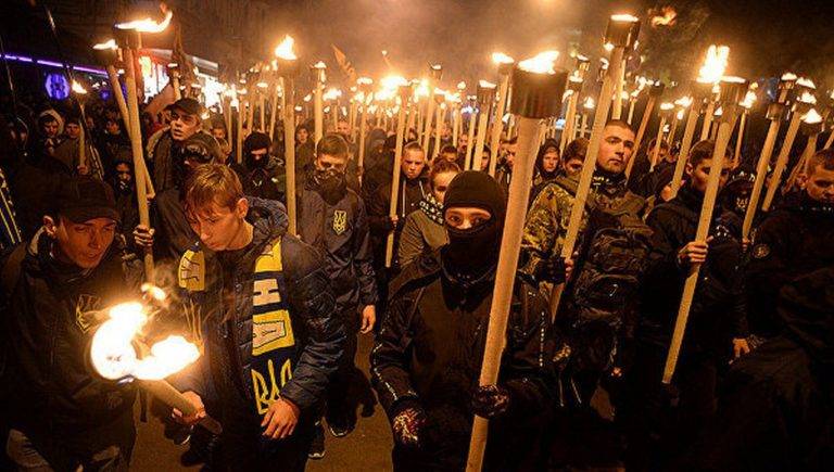 Акции украинских радикалов: в чём их смысл?