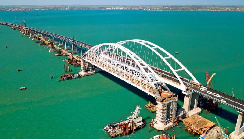 Бомбануло от души: Как соцсети реагируют на открытие Крымского моста