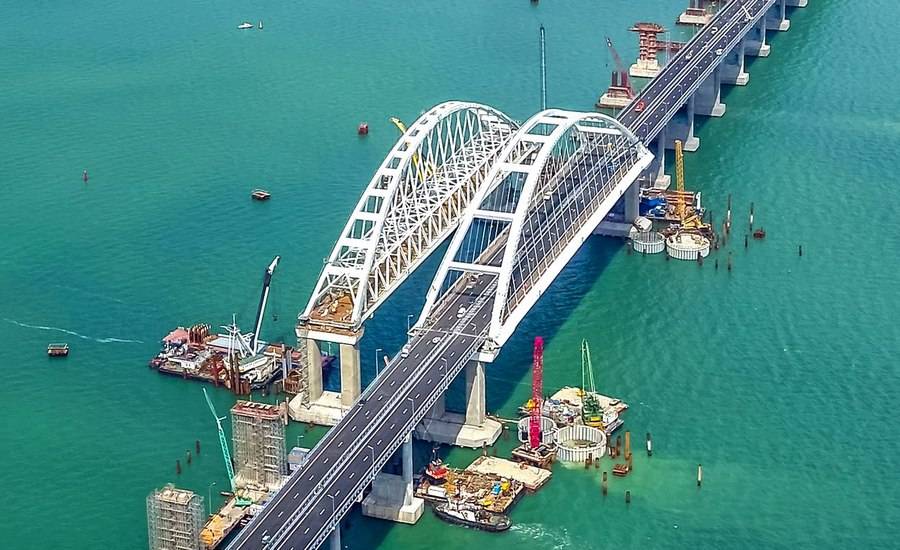 Крымским мостом Россия заблокирует половину украинского побережья