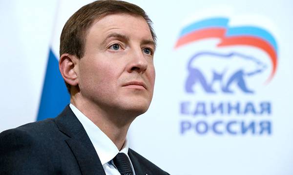 «Единая Россия» проследит за своими депутатами «Единая Россия» проследит за своими депутатами