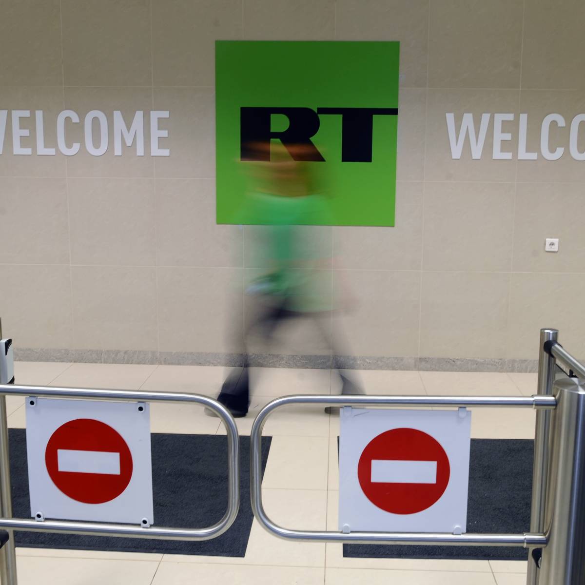 Россия жестко ответит на действия британских властей против RT