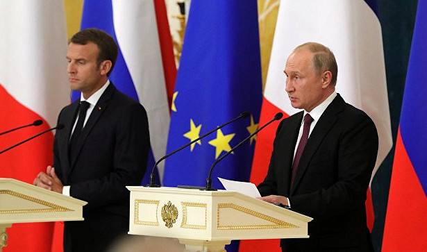 Путин и Шохин дали Макрону урок географии Путин и Шохин дали Макрону урок географии